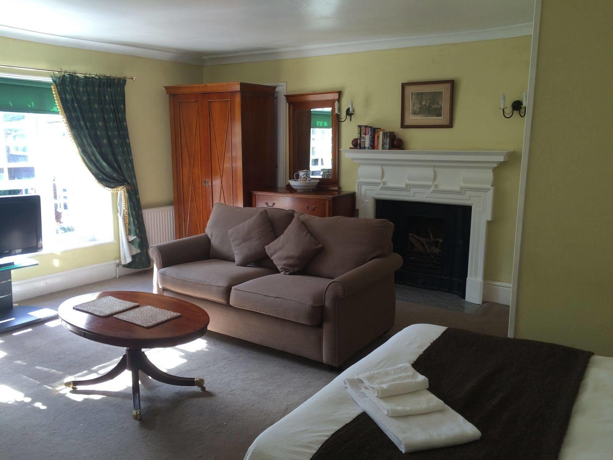 West Drayton  Harmondsworth Hall Guest House מראה חיצוני תמונה